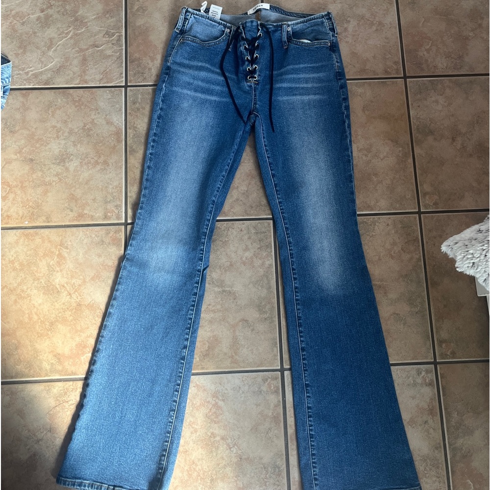 Lace up jeans